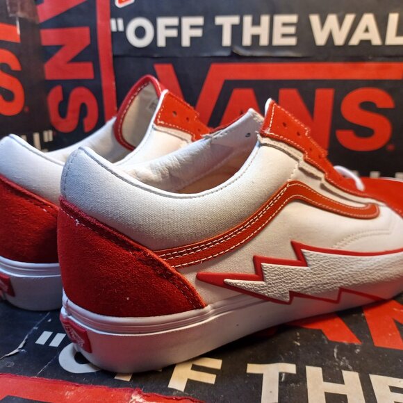 Vans Men's U.S. Size 12 Old Skool Bolt Red/White Classic Suede VN0009Q56RT Rare - Picture 2 of 12